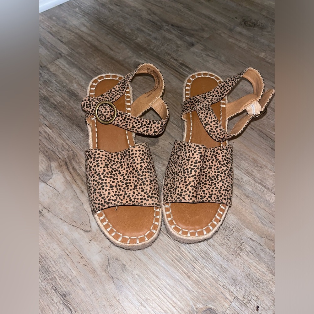 Target cheetah wedges